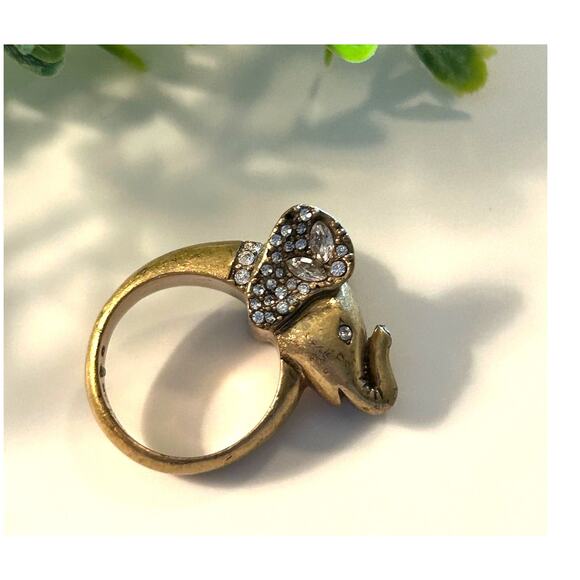 Vintage Ann Taylor Brass Elephant Ring Rhinestones Size 6 - Picture 1 of 7